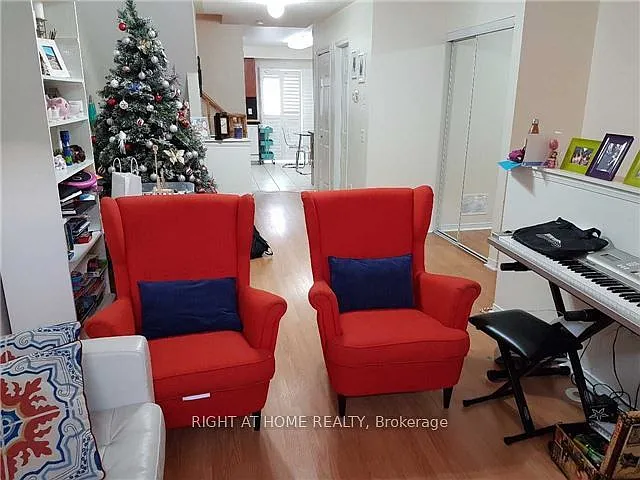 50 Strathaven Dr #115 — Photo 2