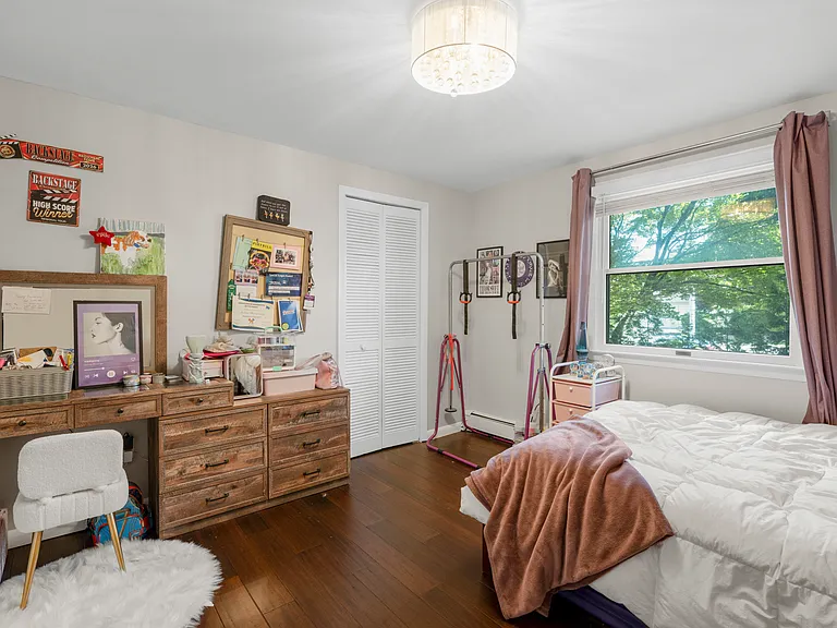 315 Maple Ave — Photo 28