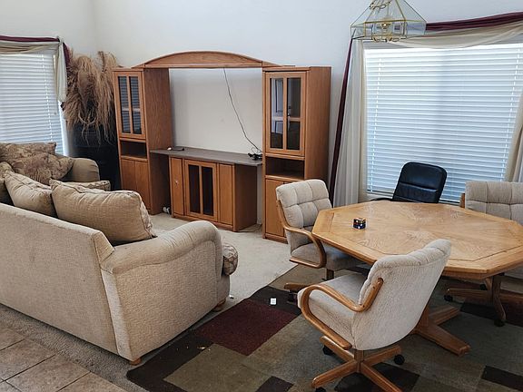 5th image of 1589 E Gabrilla Dr