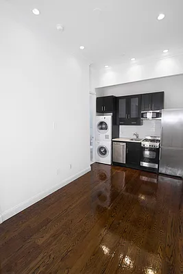 Rented by Jonis Realty | media 25