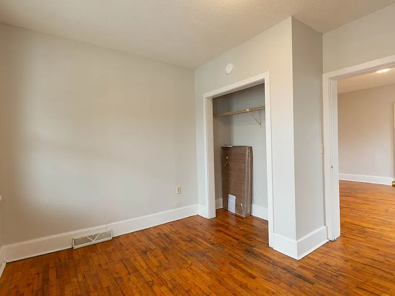 323 S Raleigh St — Photo 11