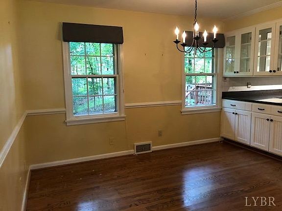 4th image of 2186 Woodcrest Dr
