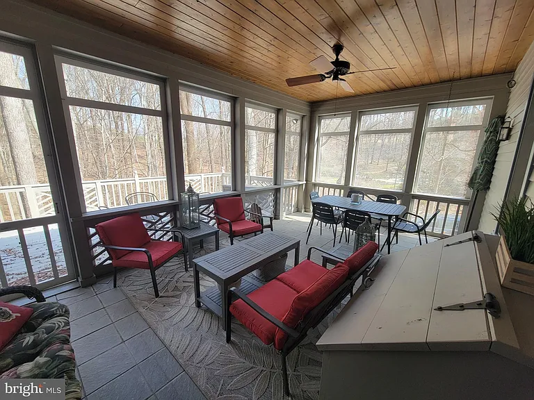 14 Barberry Ln — Photo 12