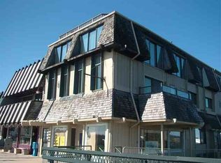 101 Bridge St, Charlevoix, MI 49720