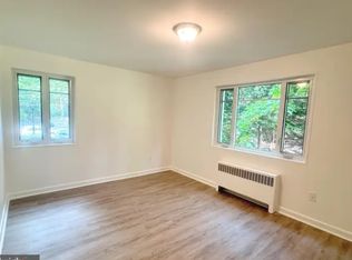 10403 Montrose Ave APT 102, Bethesda, MD 20814