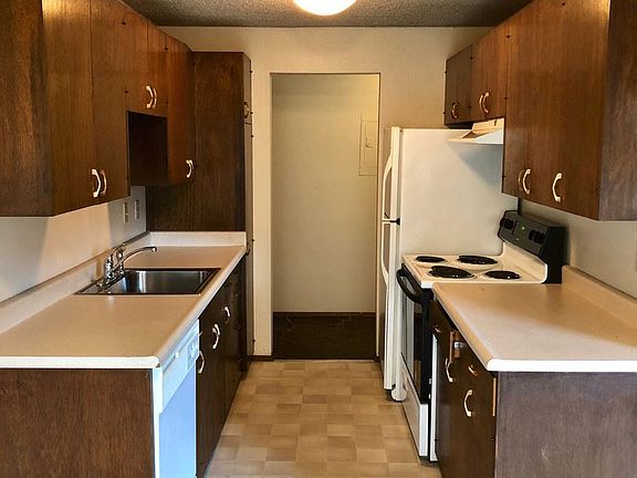3rd image of 4740 40th Ave NE #40L