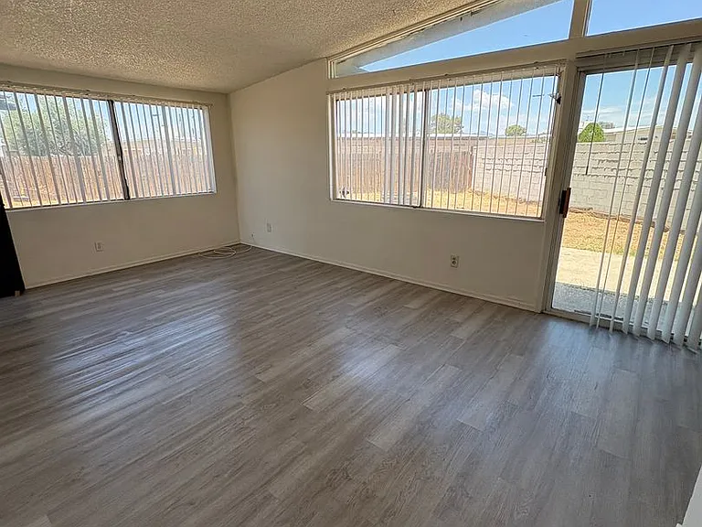 4677 S Canna Ln — Photo 17
