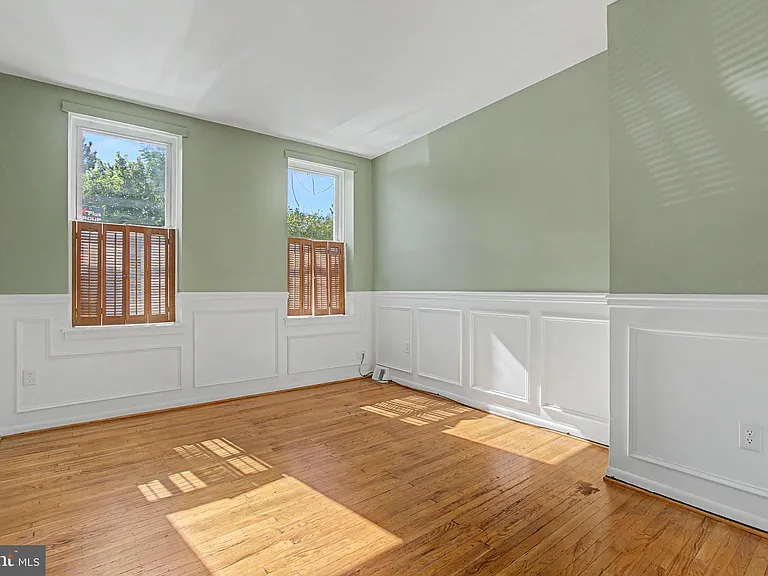 915 N 6th St — Photo 9