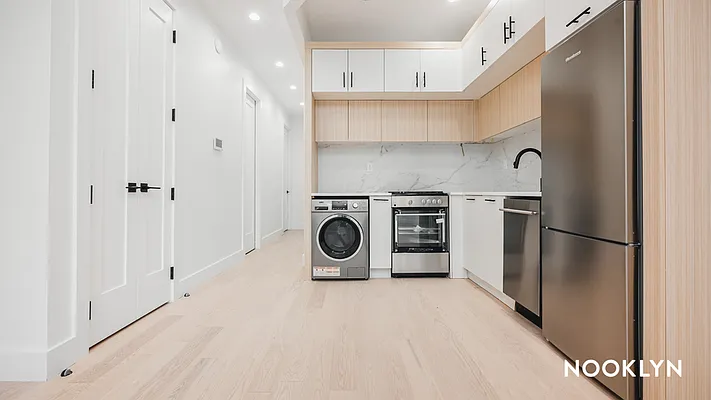 Rented by Nooklyn NYC LLC | media 24