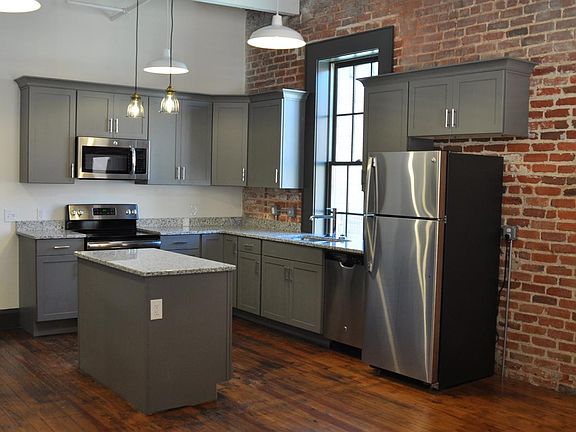 2nd image of 530 Craghead St APT 201