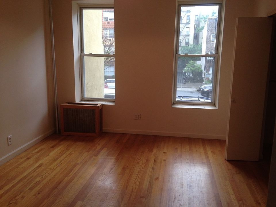 1st image of 428 E 116th St #2
