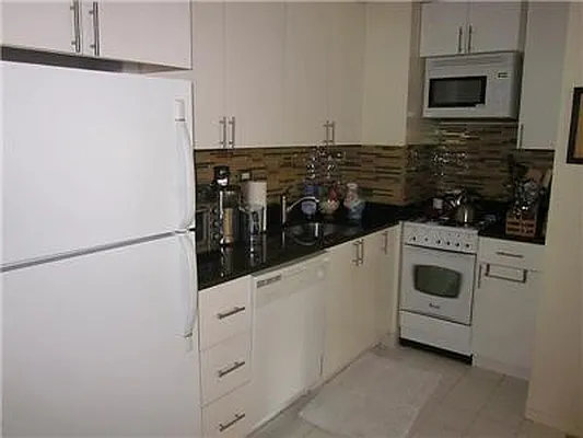Rented by Manhattan Flats | media 19