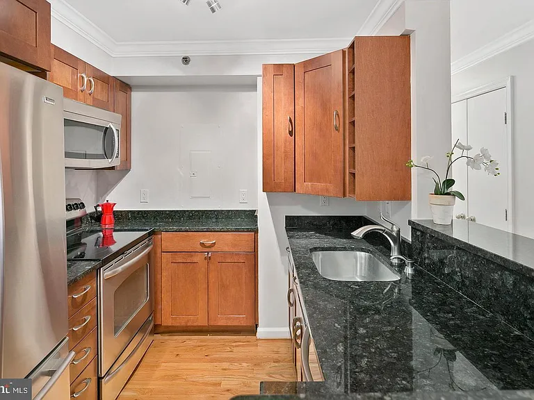 1230 23rd St NW #501 — Photo 5