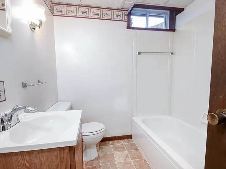 8813 Griggs Ave — Photo 16