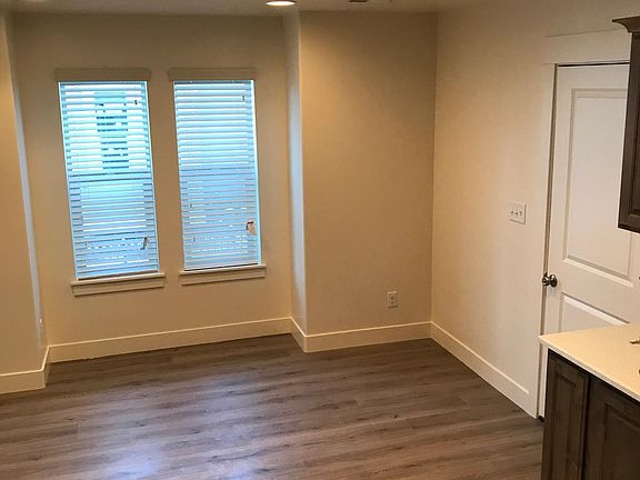 5th image of 387 W Park View Ln