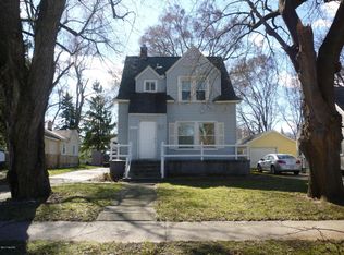 124 43rd St SE, Kentwood, MI 49548
