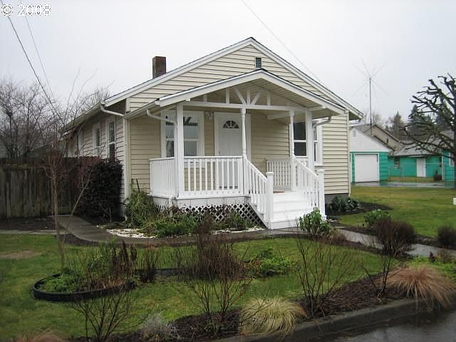 1st image of 8218 NE 21st Ave