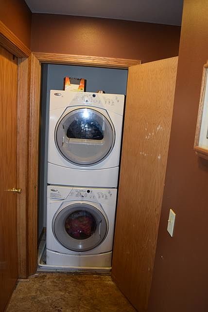1st image of 2730 E Whittaker Ave