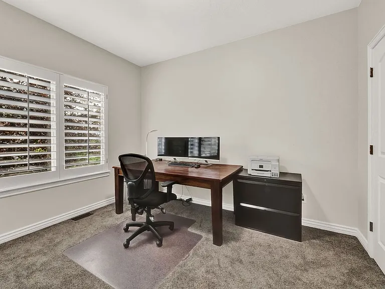 1693 E Crimson Oak Dr — Photo 21