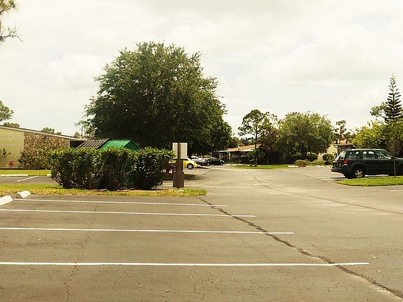 4th image of 502 7th Pl #502