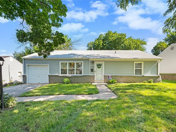 502 NE 67th St, Gladstone, MO 64118