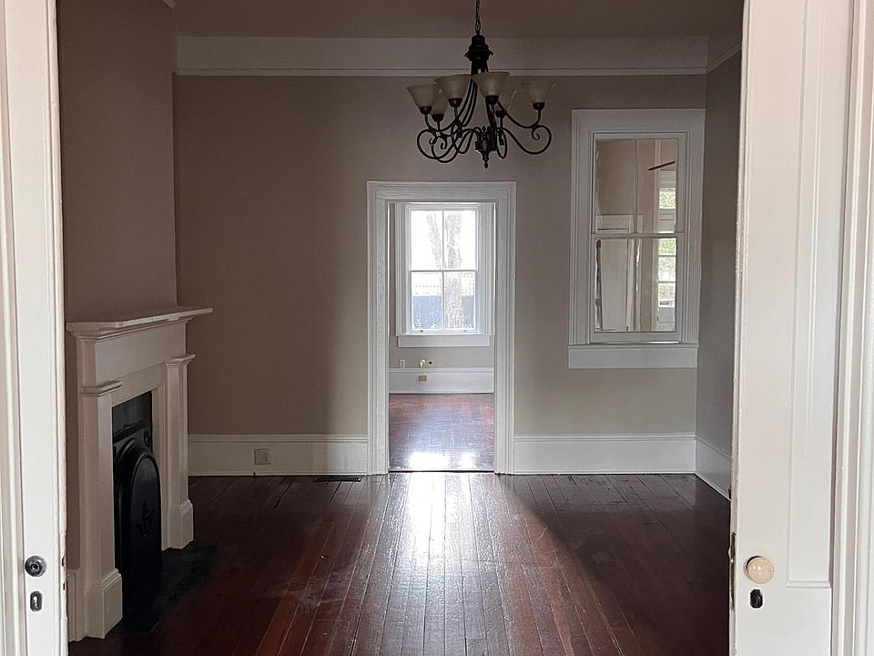 Middle downstairs room
