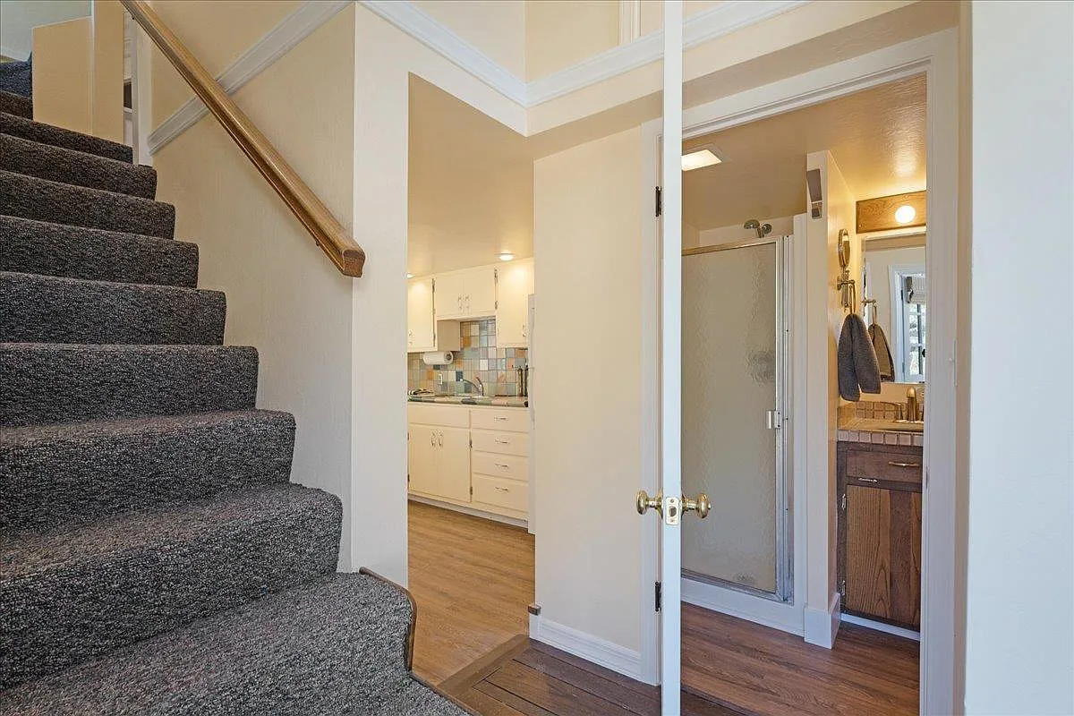 1 bed, 900 sqft, $2,500 — Photo 4