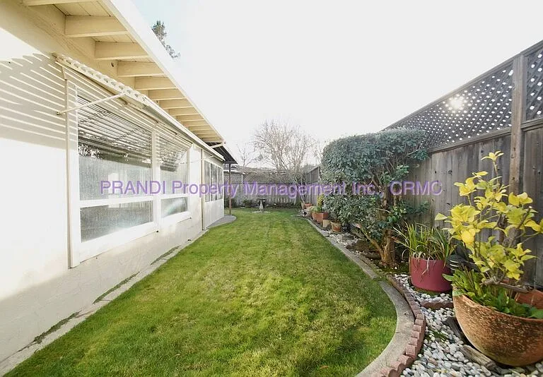 1407 Donna St — Photo 19