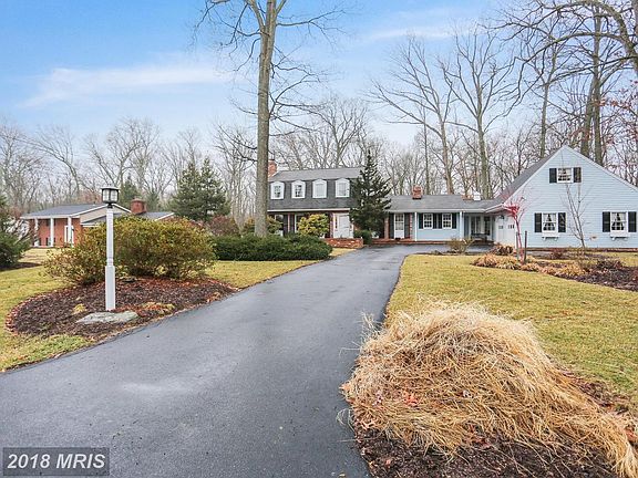 3rd image of 28712 Greenberry Dr