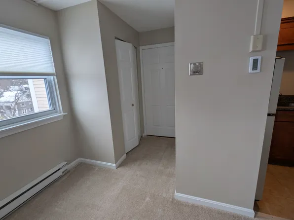 34 Central St APT 9, Ipswich, MA 01938