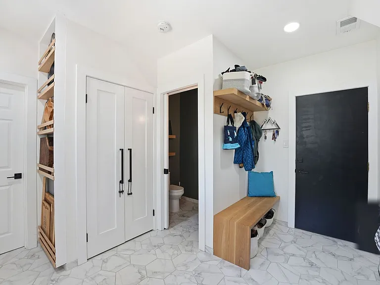 8904 Arley Dr — Photo 23