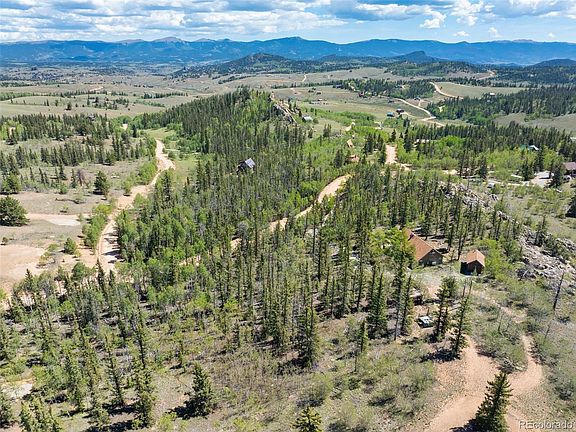 3rd image of 1049 Teton Trail
