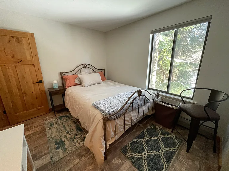 160 Creekside Dr #B13 — Photo 12