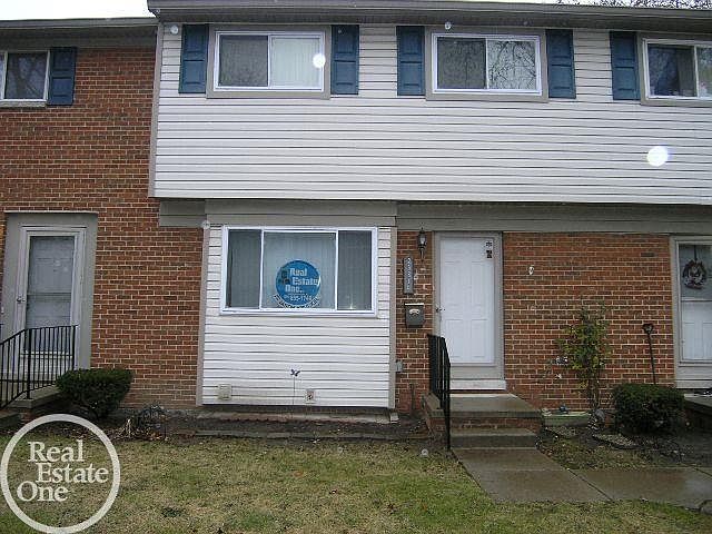 1st image of 25819 Salem St