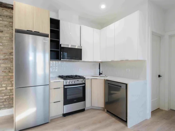 1039 W Byron St APT 1, Chicago, IL 60613