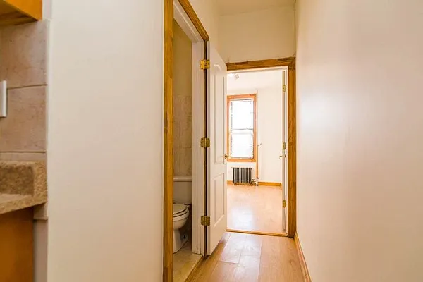 Rented by Nooklyn NYC LLC | media 31