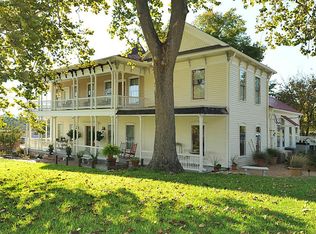 520 N Main St, Burton, TX 77835