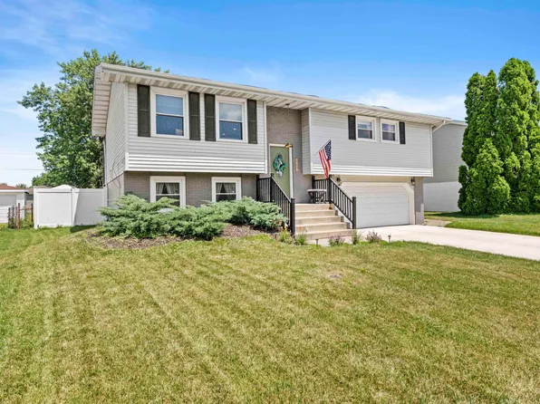 533 Northgate Dr, Dyer, IN 46311