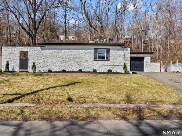 55 Englewood Drive, New Haven, CT 06515