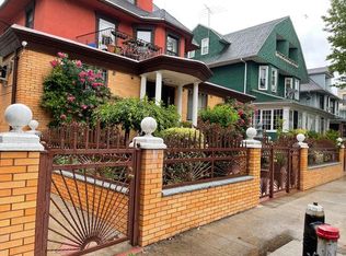 337 E 16th St #TOP, Brooklyn, NY 11226