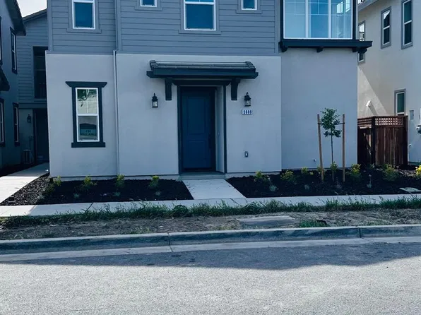 2608 Garden Farms Ave, Lathrop, CA 95330