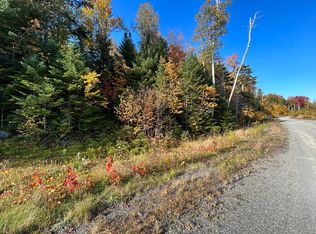 8 W Side Dr, Rangeley, ME 04970