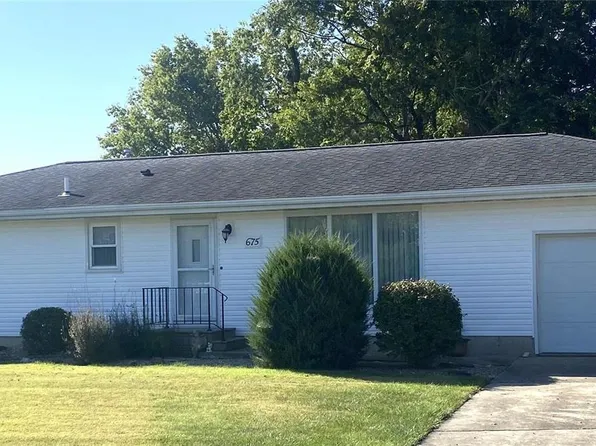 675 Maple St, Livingston, IL 62058