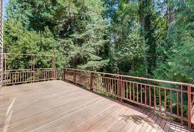 Hardwood Deck overlooks Tryon Creek State Park