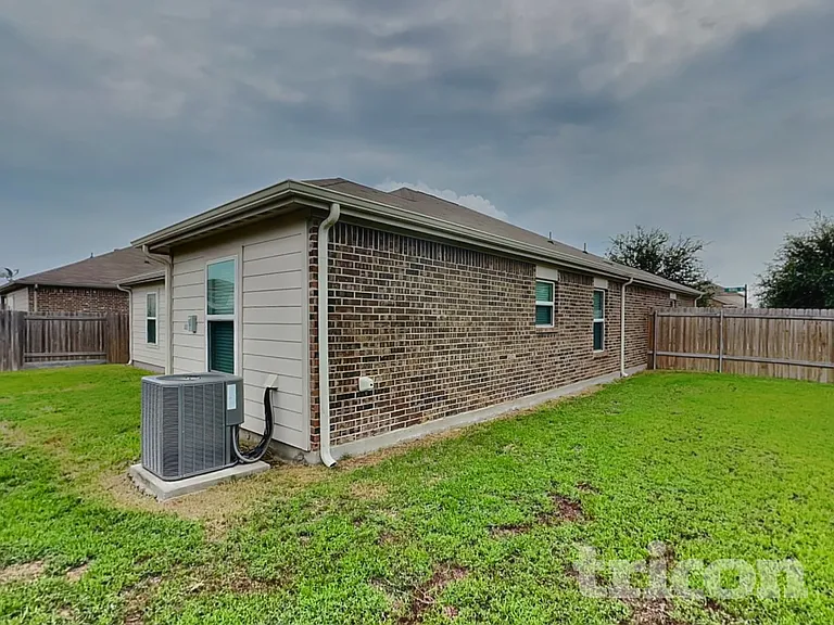 100 Rebel Rd — Photo 24
