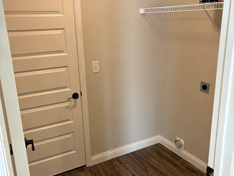 24 Tennis Ct — Photo 12
