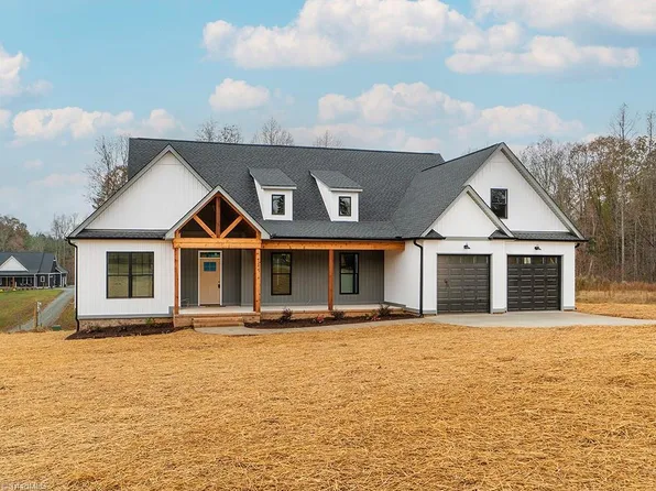 4284 Jacks Creek Trl, Burlington, NC 27215