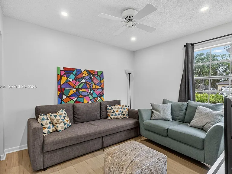 11804 NW 13th St — Photo 17