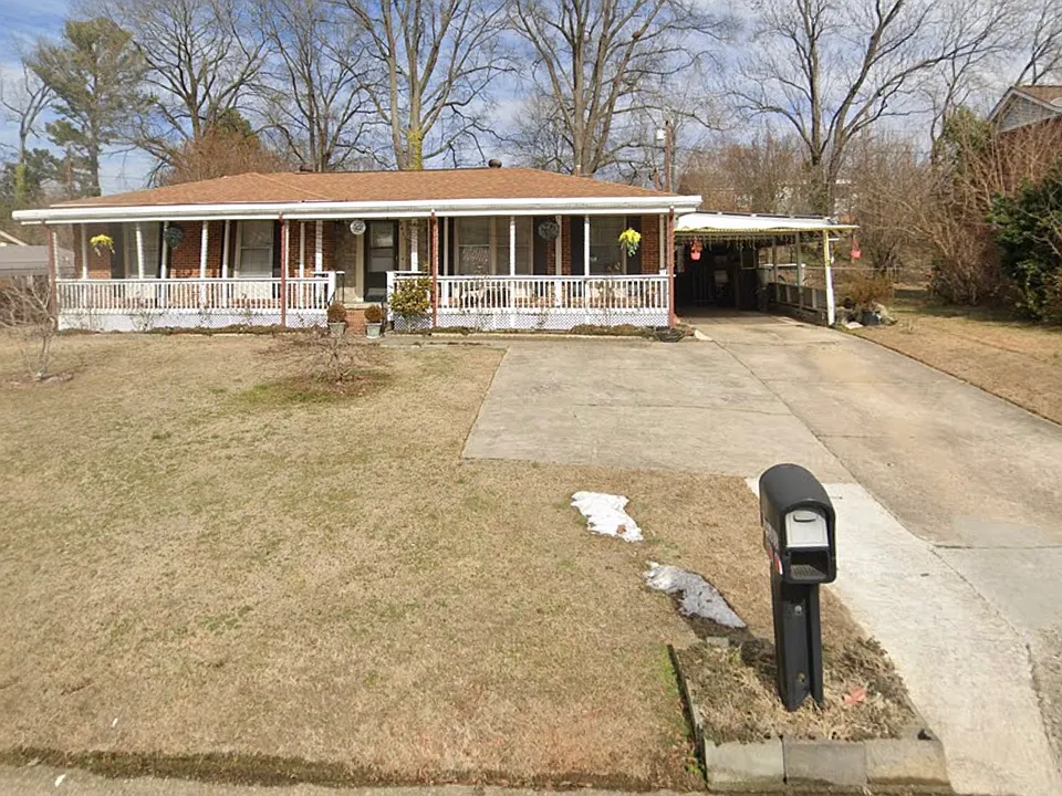 2411 Four Seasons Blvd
