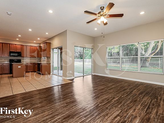 3rd image of 1335 Emerald Hill Way